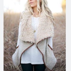 Love Tree Sherpa Lined Vest Small